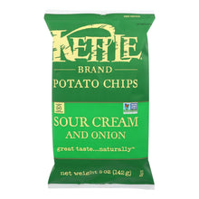 Load image into Gallery viewer, Kettle Brand Potato Chips - Sour Cream And Onion - Case Of 15 - 5 Oz.